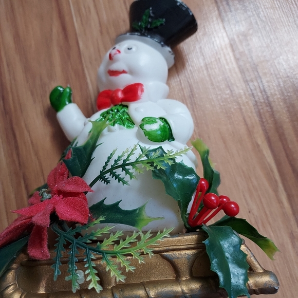 Vintage Soft Plastic Mold Christmas  Snowman On Sled Poinsettias Holly 7" READ - Picture 8 of 10